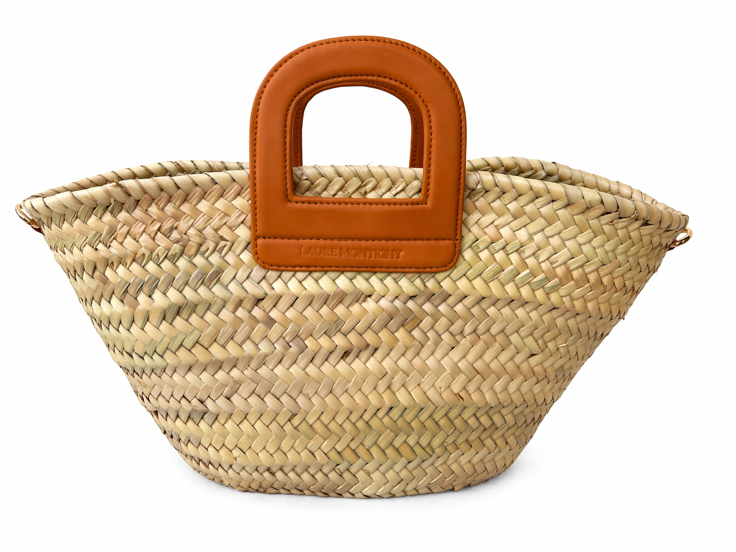 Panier Amazone camel en paille naturelle Laure Montigny, anse cuir étrier de selle, fait main au Maroc, vue de dos